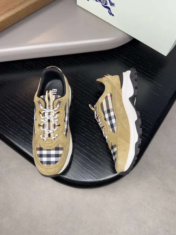 Burberry Shoe 